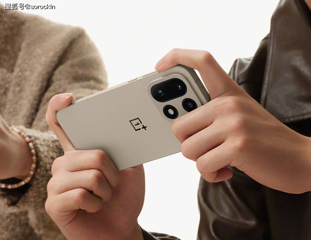 尖”3款手机16+512GB成“年轻人最爱”PP电子手机aPP换新机建议一步到位“性能顶(图2)